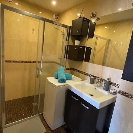 Home3city Plaza Appartement